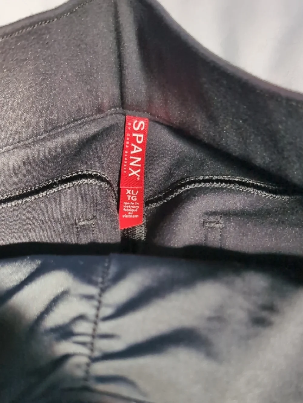 SPANX Black High-Waist Shaping Cropped Stretch Pant - Picture 3 of 5
